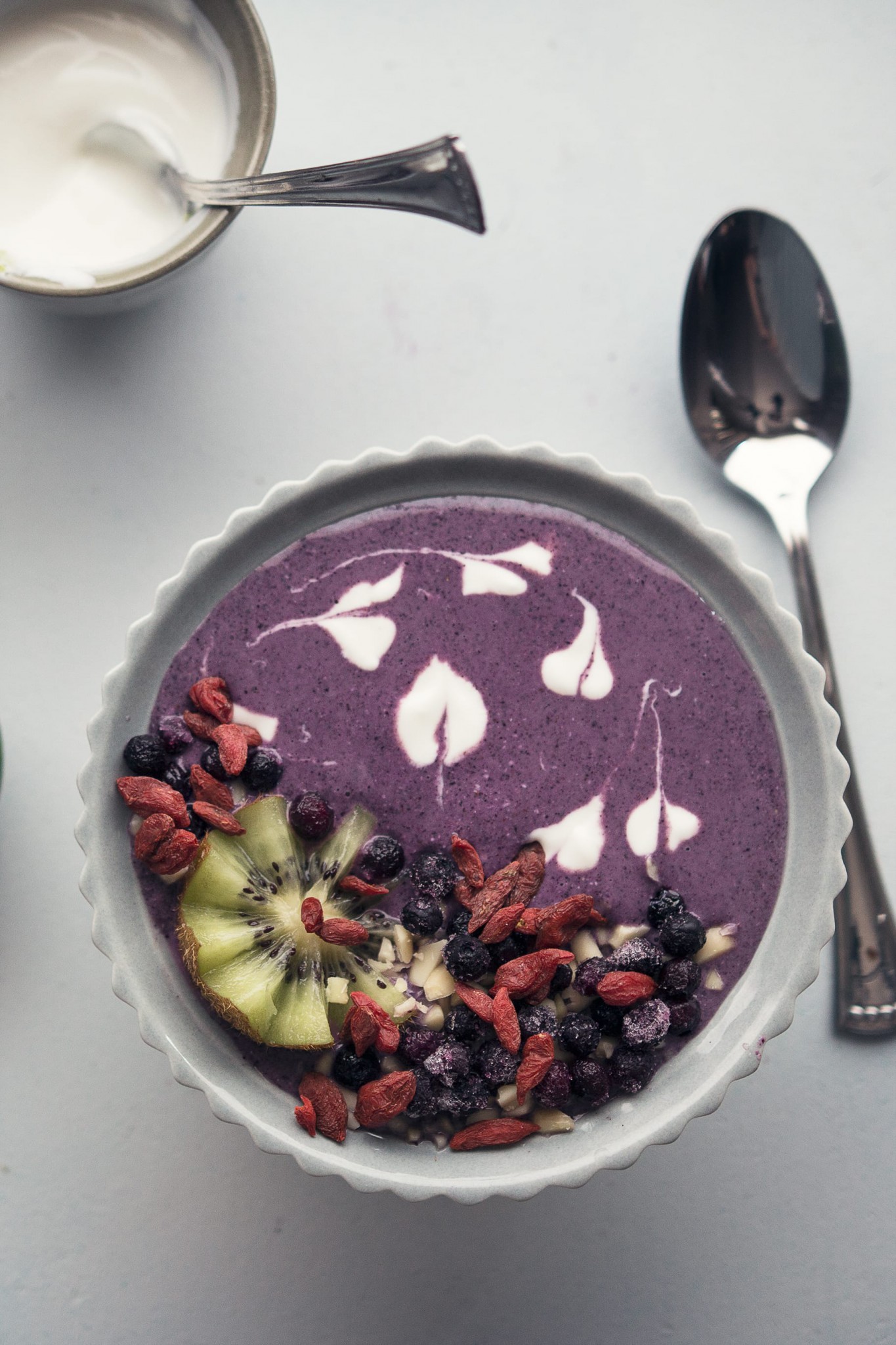 blueberry smoothie bowl pin