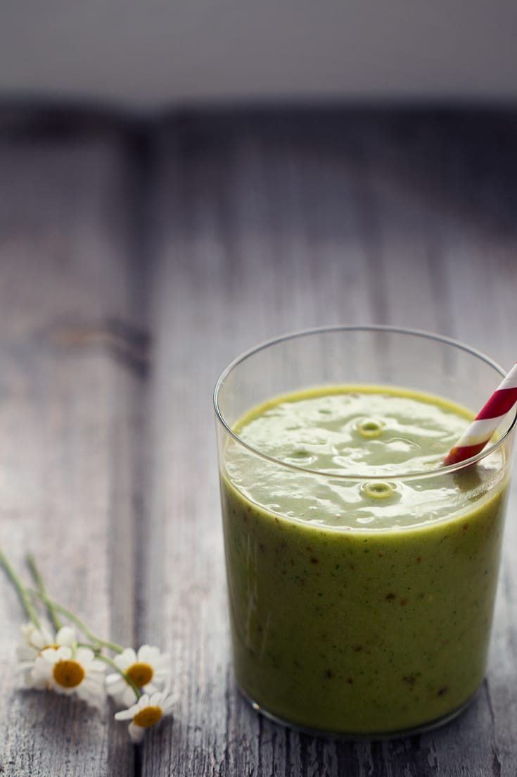 superfood green smoothie pin